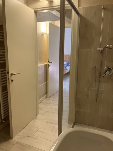 Bathroom 5, B&B La familia sul Garda, Verona