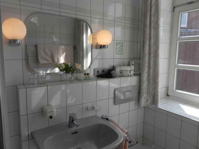 Bathroom 5, Hotel zur Mühle, Rotenburg (Wümme)