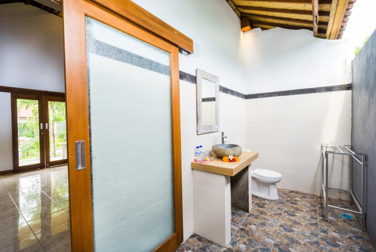 Bathroom 4, Song Bintang Villas, Klungkung