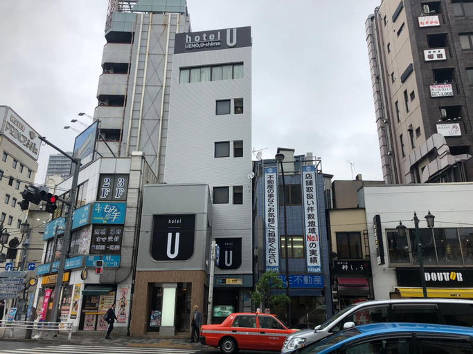 Exterior & Views 17