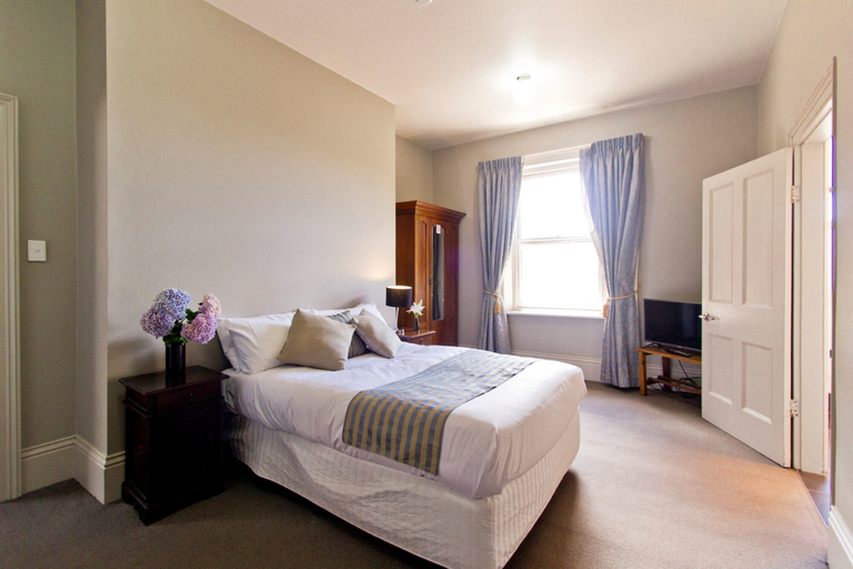 Bedroom 3, Deloraine Hotel, Meander Valley