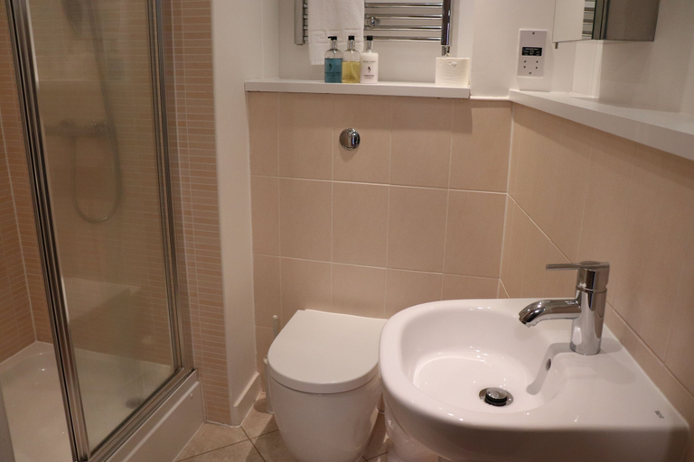 Bathroom 5, Quayside by Urban Space, Cardiff
