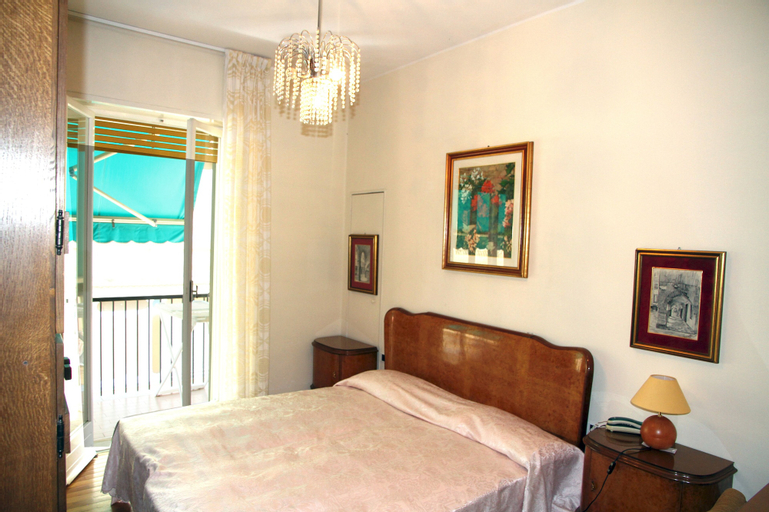 Bedroom 5, Delizia Master Guest apartment, Genova