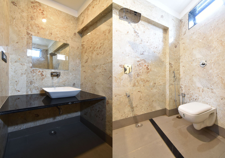 Bathroom 3, Hotel Kohinoor Plaza, Aurangabad