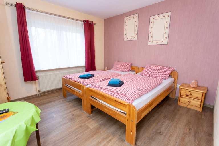 Bedroom 3, Rhododendron-Hof, Heidekreis