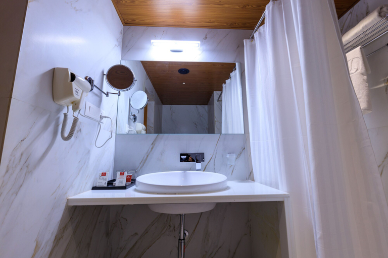 Bathroom 4, Lords Eco Inn Jamnagar, Jamnagar