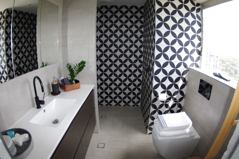 Bathroom 5, Marriner Views, Gold Coast