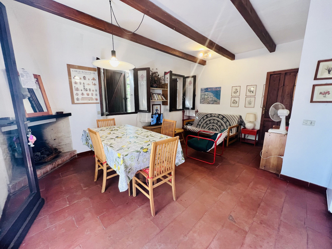Living area 2, Trilocale in Centro con Giardino, Nuoro