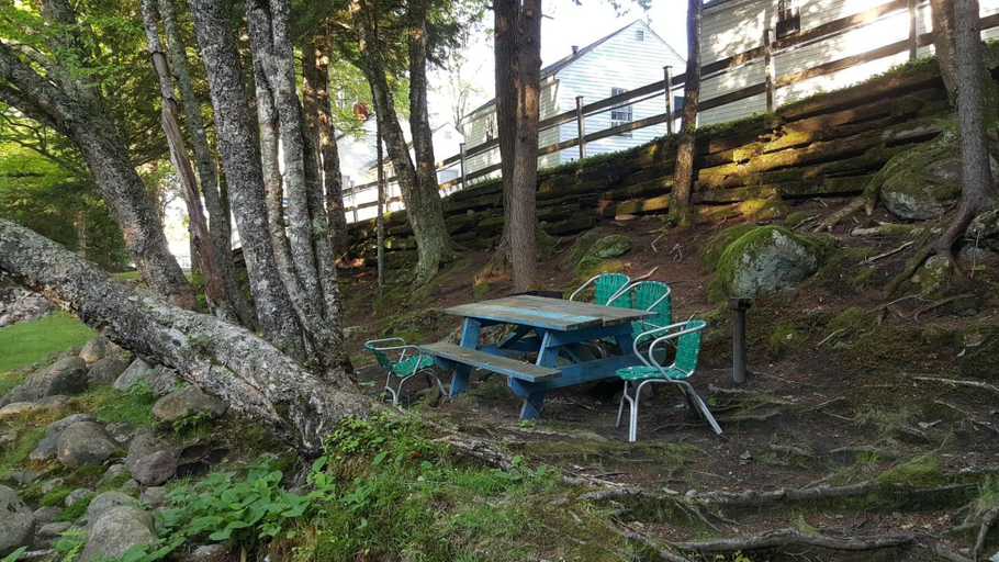 Others 4, Franconia Notch Motel, Grafton