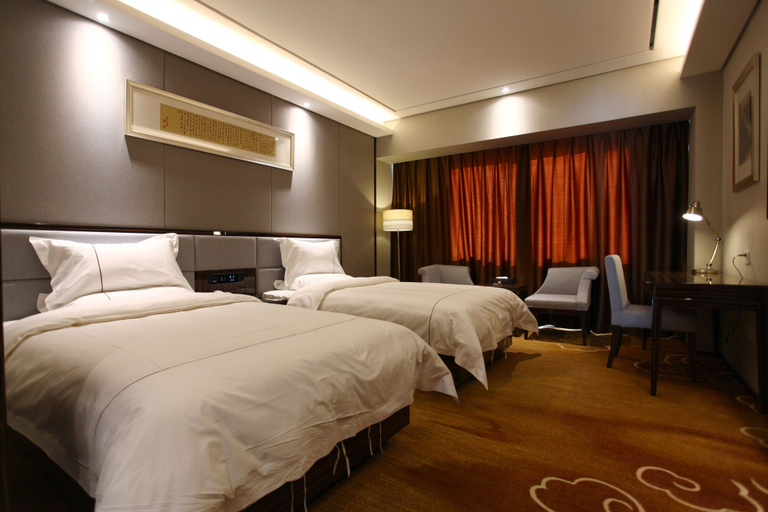 Bedroom 3, Luoyang Yihe Hotel, Luoyang