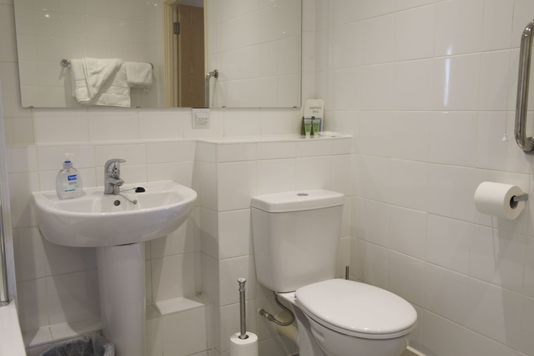 Bathroom 4, Toothbrush Apartments Waterfront - Adults Only, Suffolk