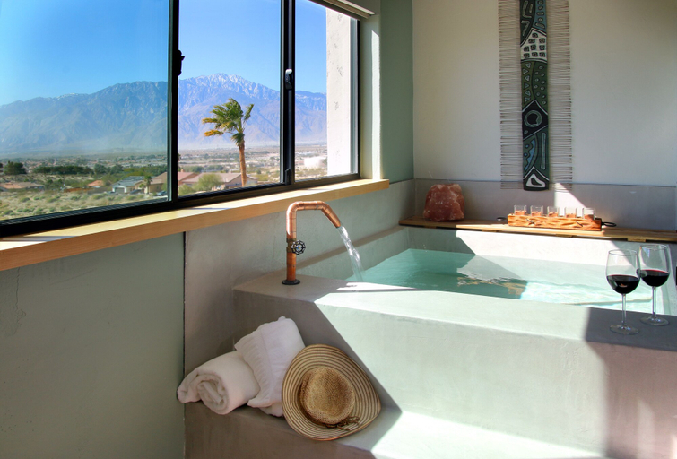 Bathroom 5, Azure Palm Hot Springs, Riverside