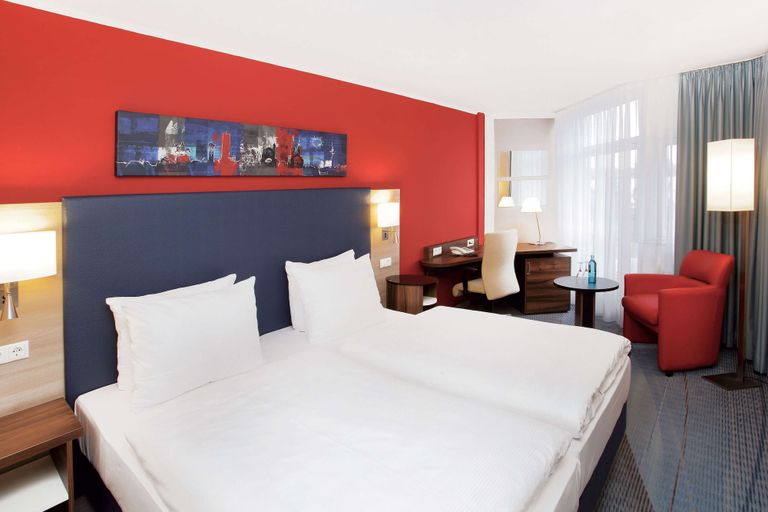 Bedroom 2, H+ Hotel Köln Brühl by Sunday Hotels, Rhein-Erft-Kreis