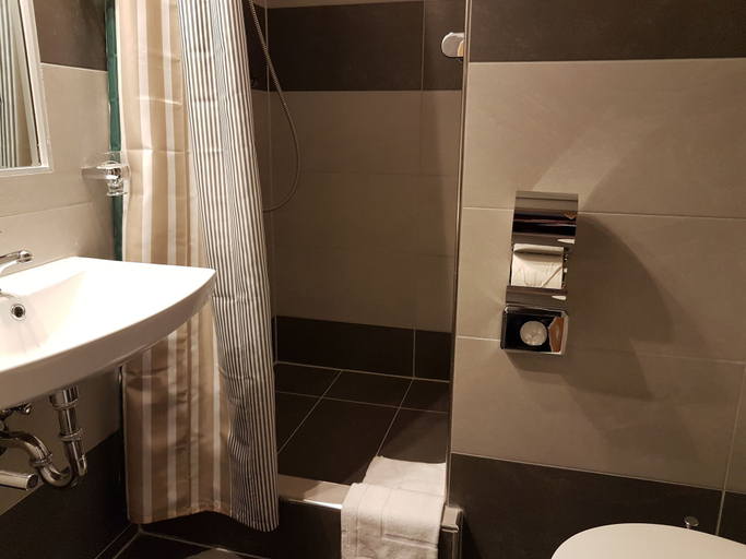 Bathroom 5, Hotel zum Weissen Ross, Nordsachsen