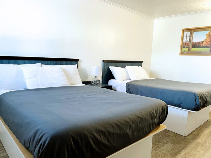 Bedroom 2, Motel Moreau, Le Domaine-du-Roy