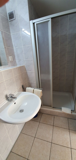 Bathroom 4, Hotel Stadt Köthen, Anhalt-Bitterfeld