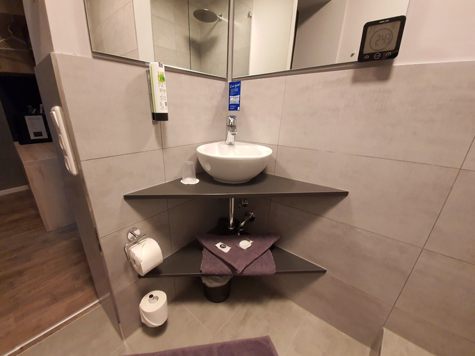 Bathroom 5, Boutique Hotel Falkenturm, München