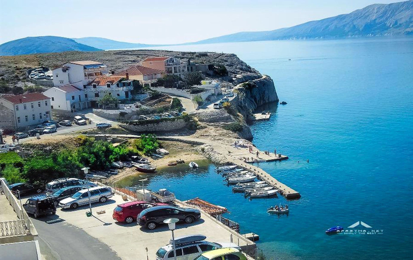 Others 5, 2 Bed Flat - Sleeps 8 - Parking - Wifi, Novalja