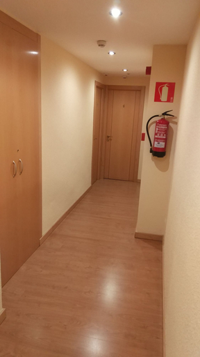 Others 5, Hostal Hispanico II, Salamanca