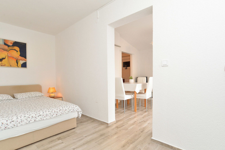Bedroom 2, Apartment 1363, Fažana