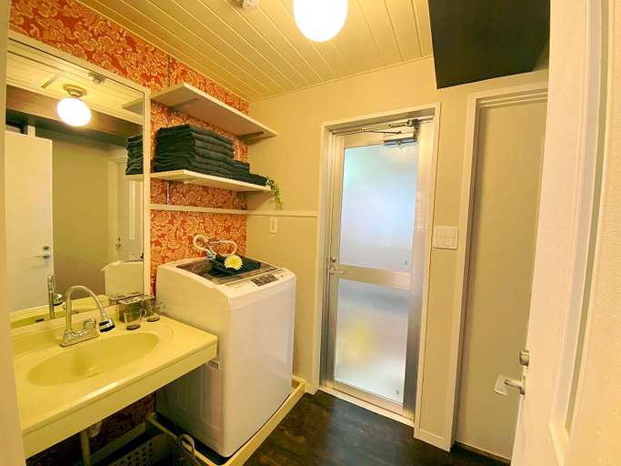 Bathroom 4, Chatan Tall House, Chatan