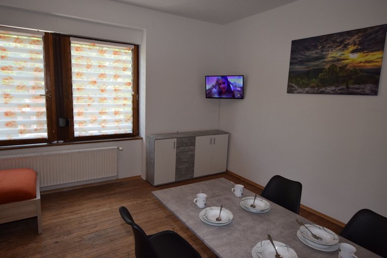 Others 4, AB Apartment 82, Stuttgart