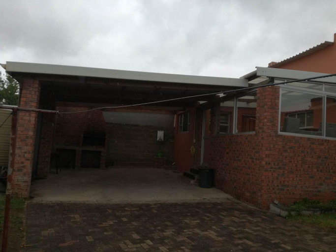 Hunters Self Catering Apartment, Buffalo City