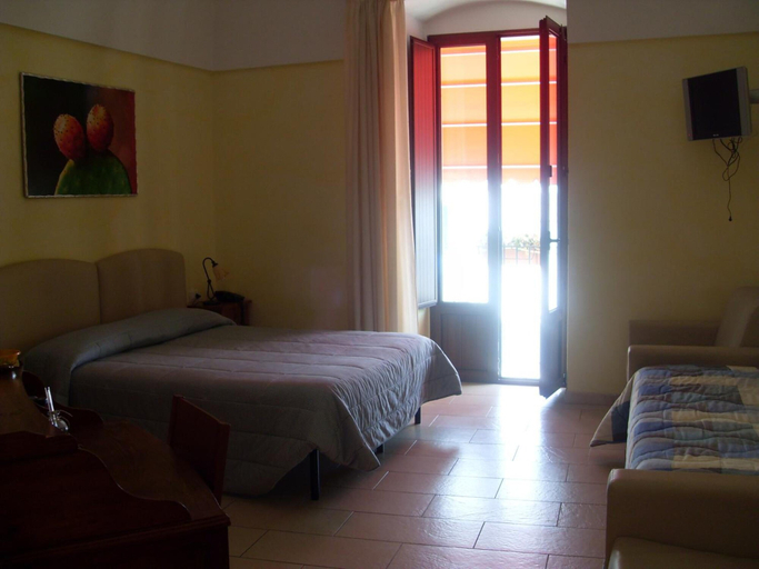 Bedroom 3, B&B Frammenti D'Itria, Brindisi