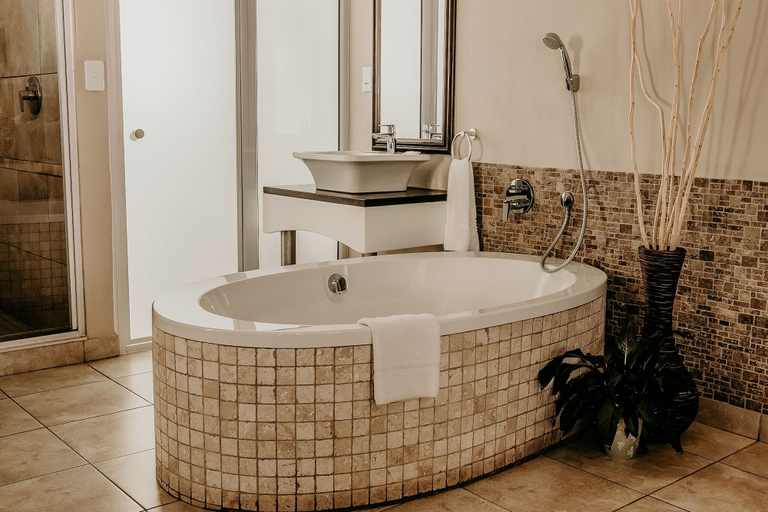 Bathroom 4, Artemis Hotel Swakopmund, Swakopmund