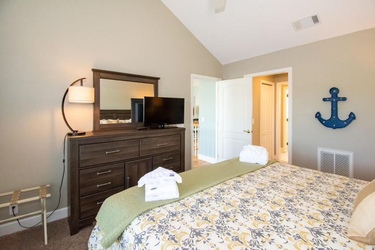 Bedroom 3, 368 Ocean Point, Beaufort