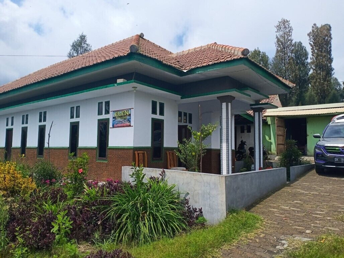 Exterior & Views 21