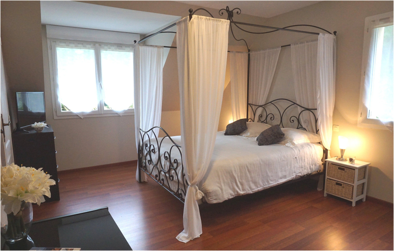 Bedroom 2, Les Centauris, Côtes-d'Armor