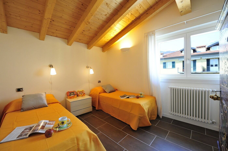 Bedroom 3, Gravedona Orange (Apt. 4), Como