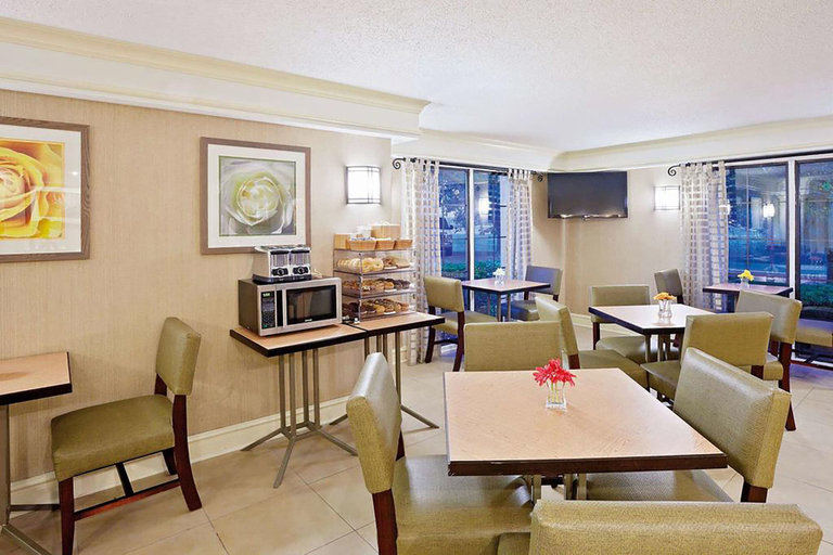 Others 4, Norwood Inn & Suites Merrillville, Lake