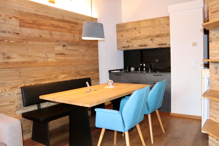 Others 5, Haus Spescha, Albula