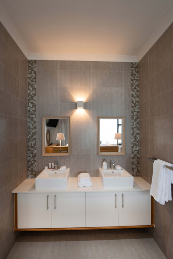 Bathroom 5, The Shark Bay Boutique Hotel & Spa, West Coast