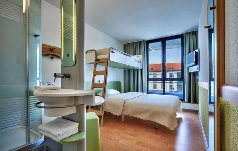 Bedroom 4, ibis budget Dresden City, Dresden