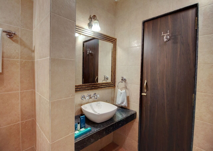 Bathroom 4, Rahi Forest View, Satara