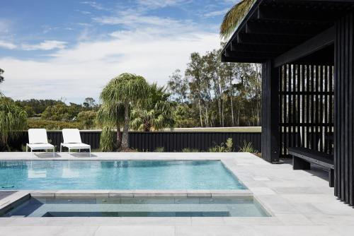 Byron Beach Abodes, Byron
