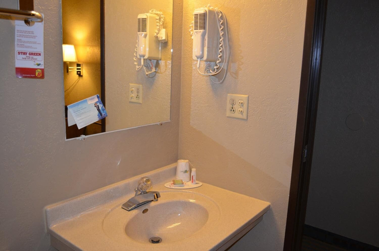 Bathroom 4, Super 8 by Wyndham Devils Lake, Ramsey