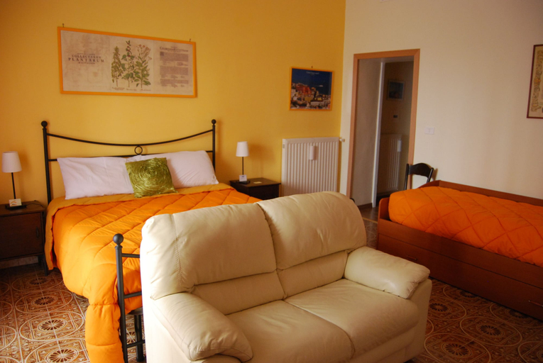 Bedroom 2, Casa Mariella, Napoli