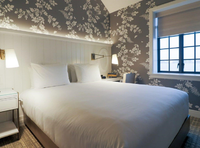 Bedroom 3, St. Clair Inn, Saint Clair