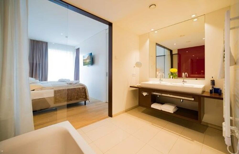 Bathroom 5, Hotel König Albert, Vogtlandkreis