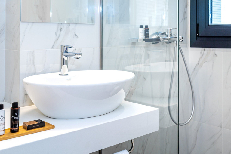 Bathroom 3, δ193, Thessaly