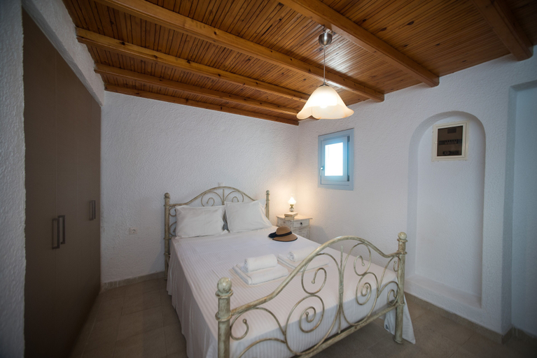 Bedroom 3, Amazing Apt in Ano Mera, South Aegean