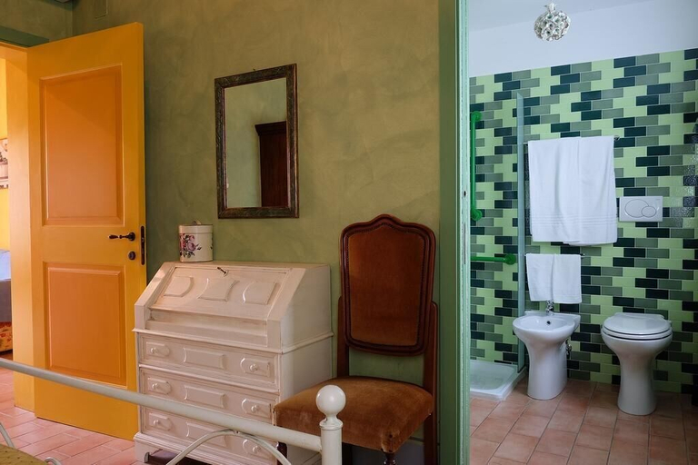 Bathroom, Poggio Montali, Ancona