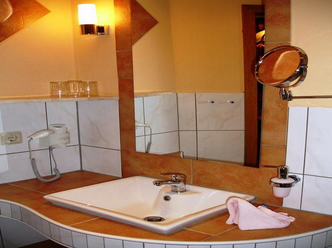 Bathroom 5, Landhotel Thürmchen, Bautzen