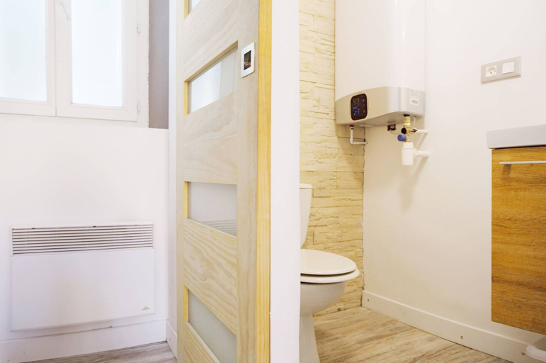 Bathroom 5, GregBnb - Le Lacordaire - Toulon Ouest, Var