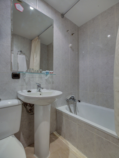Bathroom 4, Hotel Emperatriz Ii, Salamanca