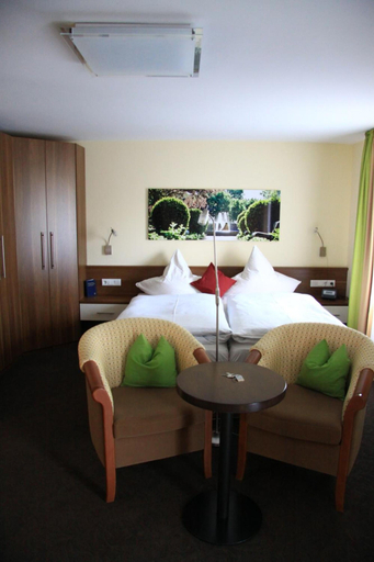 Bedroom 4, Vitalhotel Garni Vier Jahreszeiten, Passau